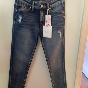 Kancan jeans. Size 0. NWT. Skinny. Distressed.
